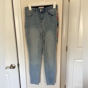 Knox Rose light blue skinny jeans with colorful embroidered side panels, size 4